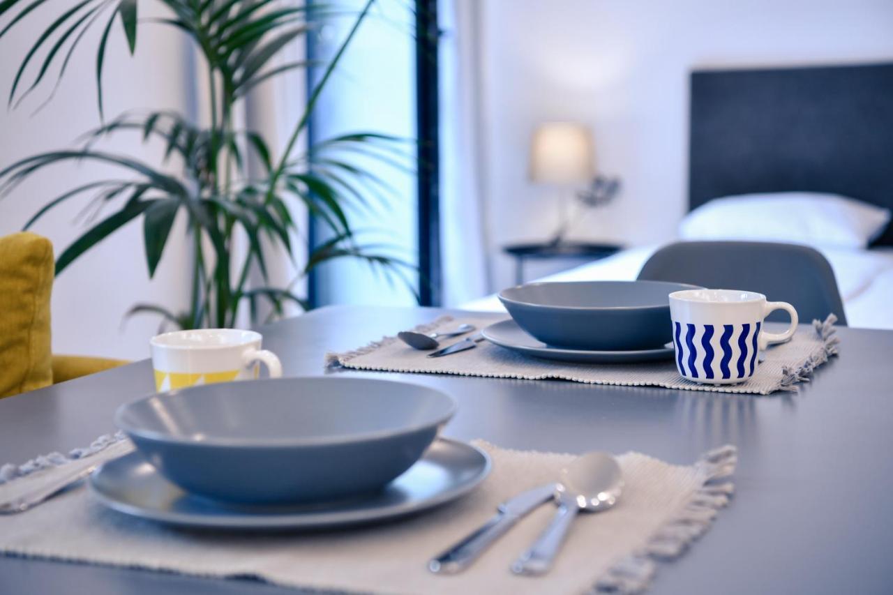 Collective Urban Villa In Тирана Екстериор снимка