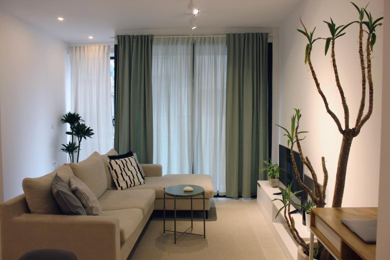 Collective Urban Villa In Тирана Екстериор снимка