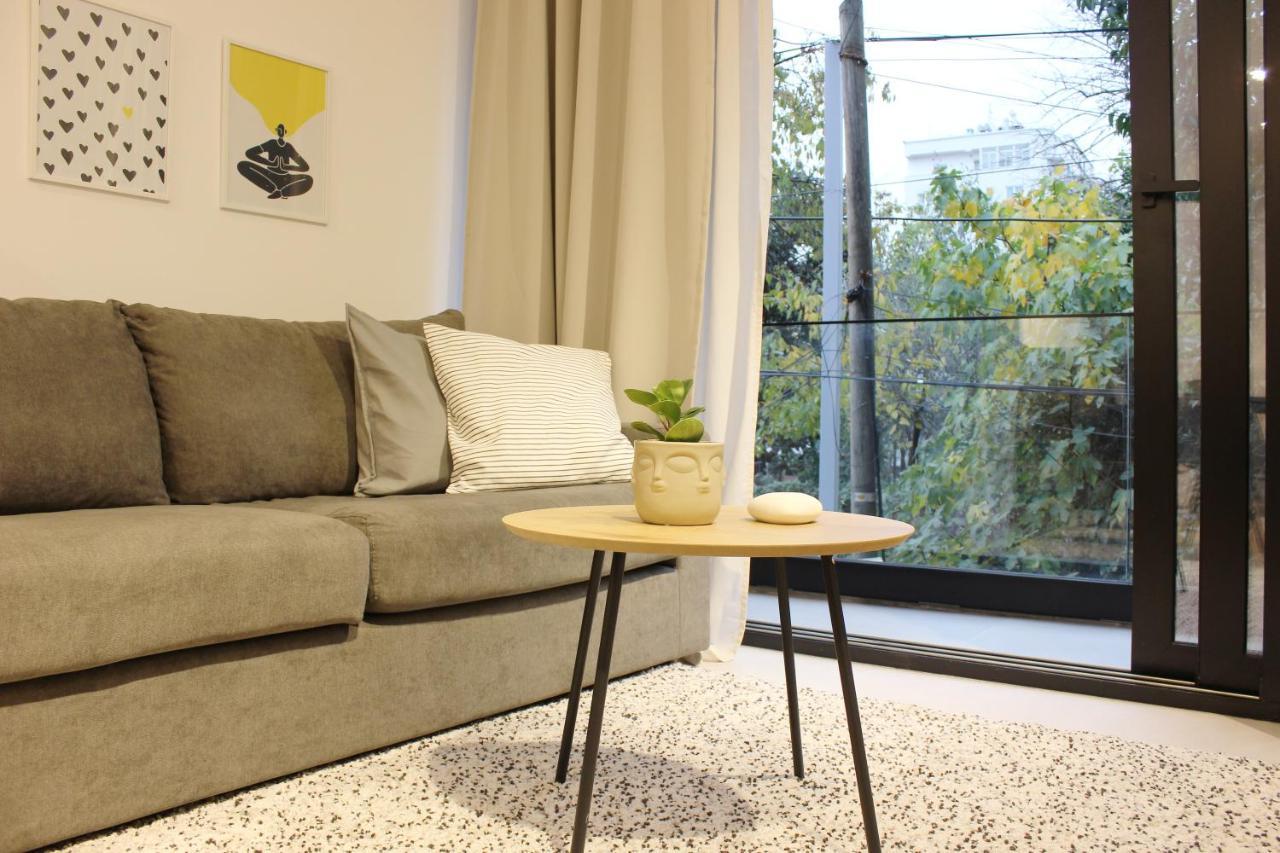 Collective Urban Villa In Тирана Екстериор снимка