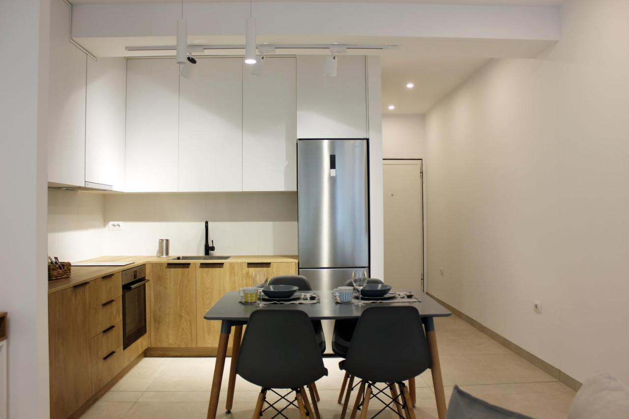 Collective Urban Villa In Тирана Екстериор снимка